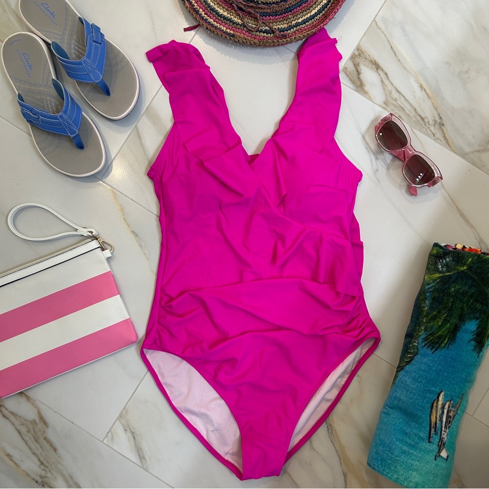 Blooming Jelly Sassy Hot Pink Ruffle Shoulder One-Piece Swimsuit SZ Large - Picture 6 of 9